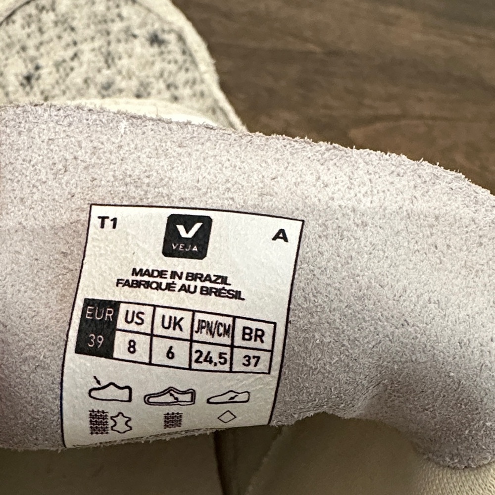 Veja Women’s V10 Snow/Black Flannel & Suede Sneaker - Picture 16 of 16